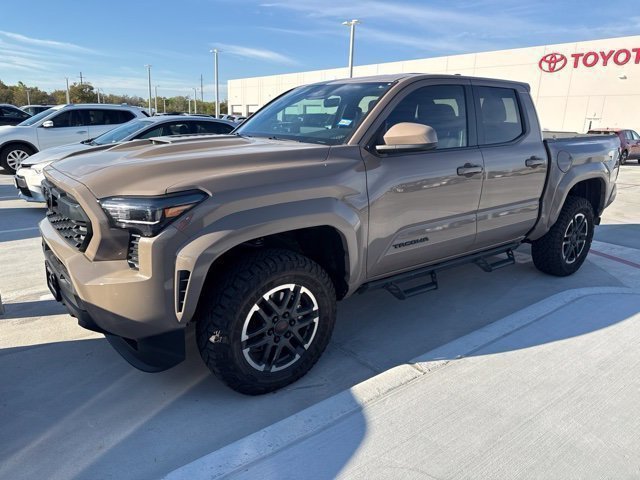 Used 2026 Toyota Tacoma TRD Sport AWD/4WD image 2