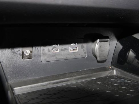 Used 2024 Nissan Altima 2.5 SR w/ SR Premium Package image 16