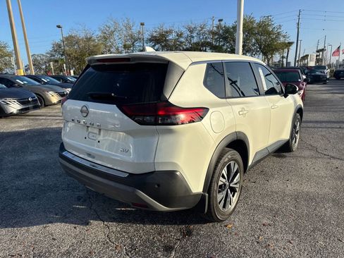 Certified 2022 Nissan Rogue SV image 5