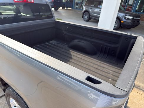 Used 2021 Chevrolet Colorado LT w/ Fleet Safety Package RWD image 2