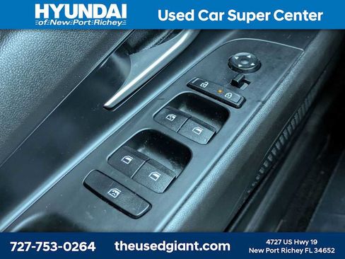 Used 2023 Hyundai Elantra SEL w/ Convenience Package FWD image 26