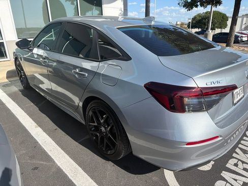 Used 2025 Honda Civic Sport image 6