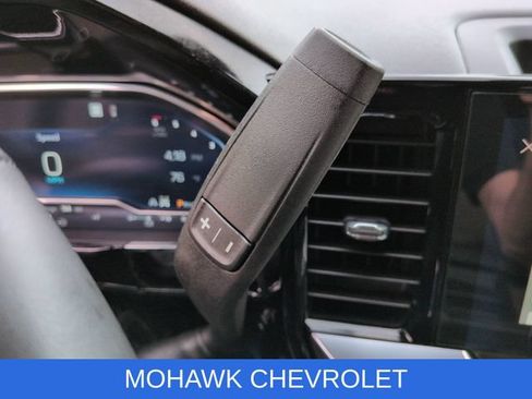 Used 2023 Chevrolet Silverado 1500 LT AWD/4WD image 16