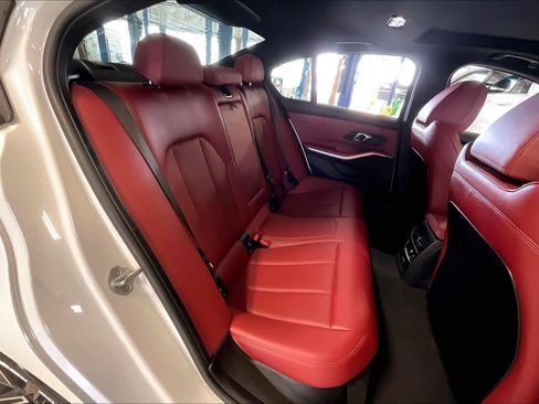 Certified 2025 BMW 330i 330i w/ Premium Package image 18