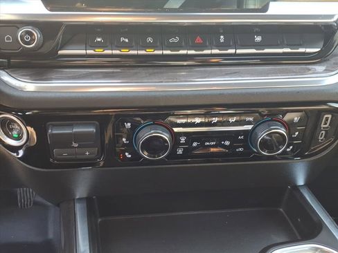 Used 2023 Chevrolet Silverado 1500 LTZ image 7