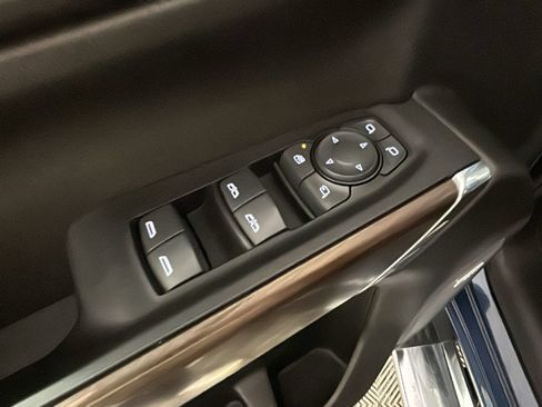 Used 2019 GMC Sierra 1500 SLT w/ SLT Premium Package AWD/4WD image 13