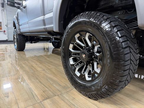 Used 2021 Ford F250 Lariat w/ Lariat Ultimate Package AWD/4WD image 10