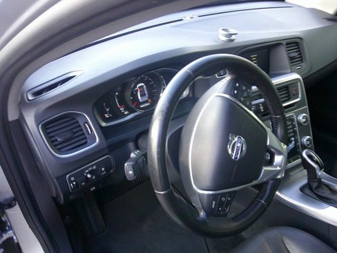 Used 2016 Volvo S60 T5 Premier w/ Convenience Package image 56