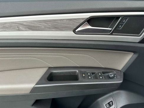 Certified 2023 Volkswagen Atlas Cross Sport SE w/ Panoramic Sunroof Package image 11