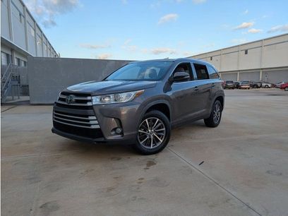 Certified 2019 Toyota Highlander XLE