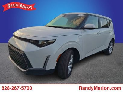 Used 2025 Kia Soul LX w/ LX Technology Package