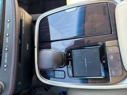 Used 2018 Lexus LS 500 w/ Interior Upgrade Package image 21