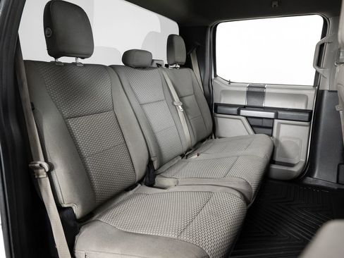 Used 2019 Ford F150 XLT image 22