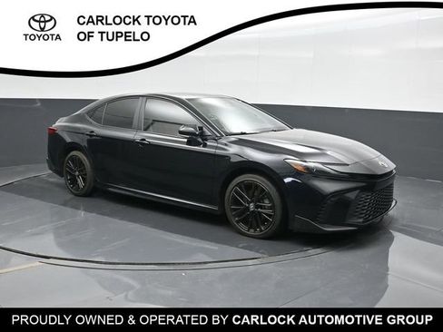 Used 2025 Toyota Camry SE w/ Convenience Package image 5