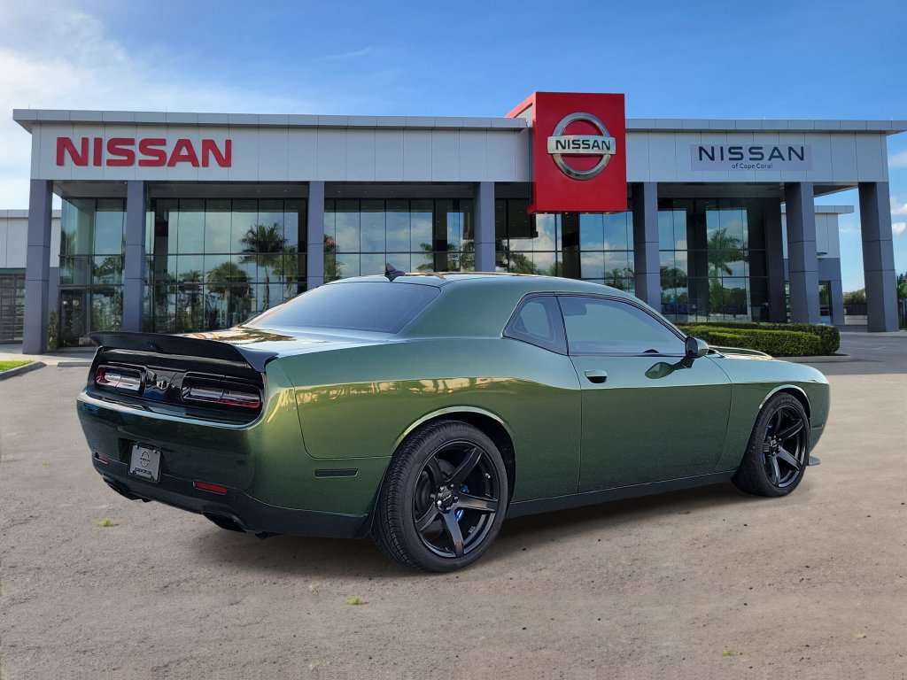Used 2022 Dodge Challenger SRT Hellcat RWD image 3