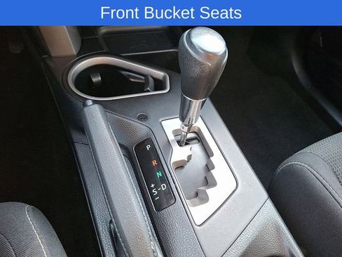 Used 2018 Toyota RAV4 XLE image 18