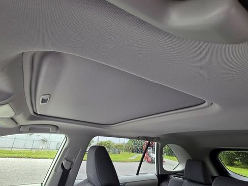 Used 2020 Toyota RAV4 XLE w/ Convenience Package AWD/4WD image 8