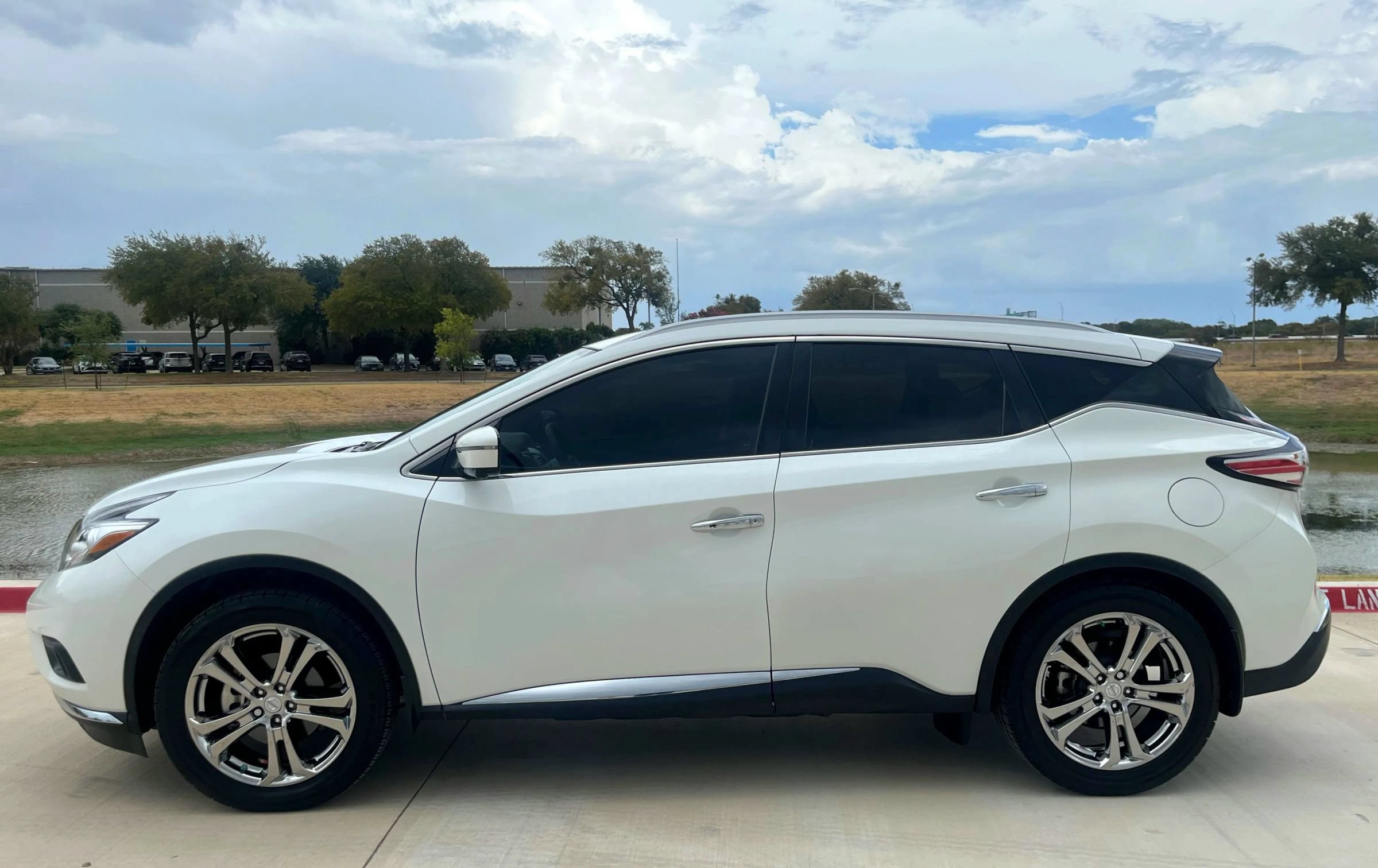 Used 2015 Nissan Murano Platinum w/ Platinum Technology Package AWD/4WD image 9