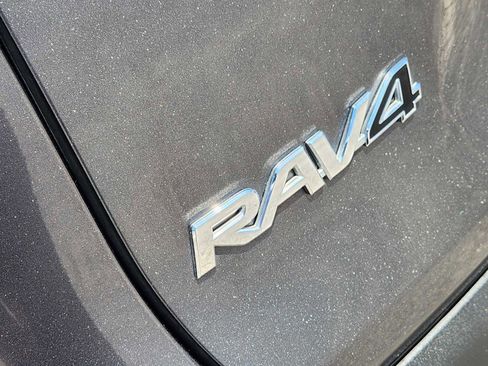 Used 2020 Toyota RAV4 Limited AWD/4WD image 12
