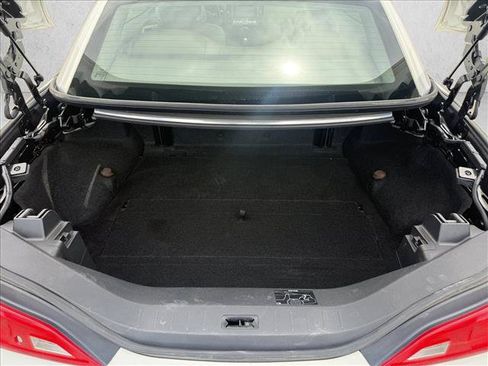 Used 2014 INFINITI Q60 Convertible w/ Premium Package RWD image 7