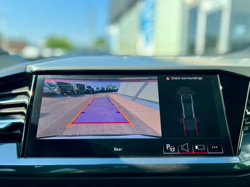 Used 2024 Audi Q4 e-tron Premium Plus w/ Premium Plus image 25