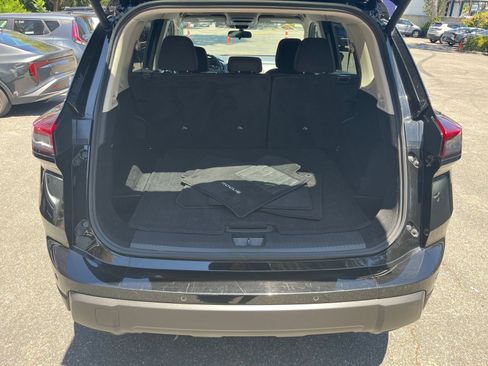 Used 2025 Nissan Rogue SV AWD/4WD image 32
