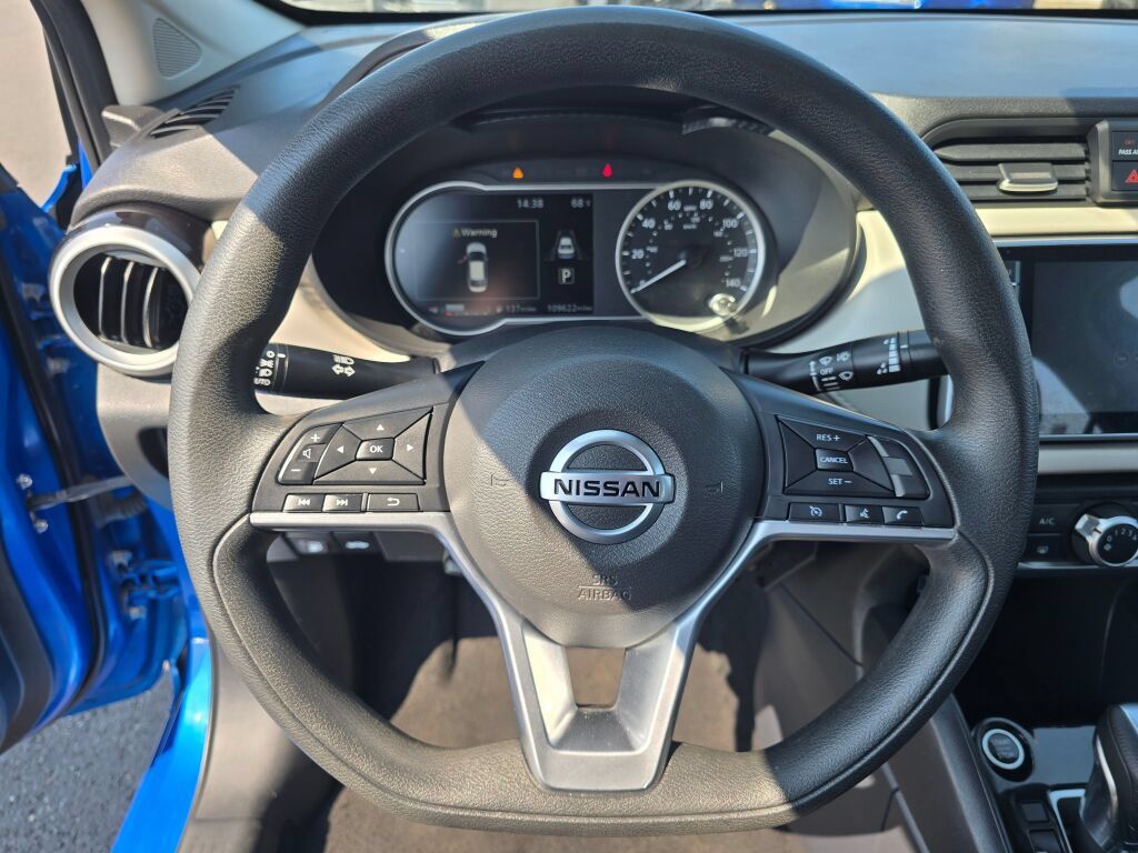 Used 2021 Nissan Versa SV FWD image 21