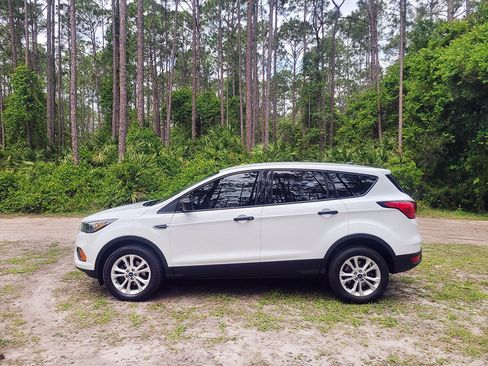 Used 2019 Ford Escape S FWD image 8