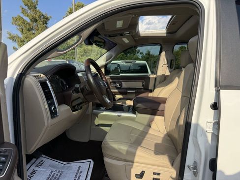 Used 2018 RAM 2500 Laramie w/ Convenience Group AWD/4WD image 7