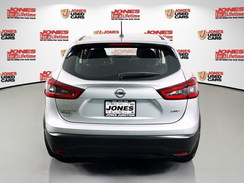 Certified 2020 Nissan Rogue Sport S image 14