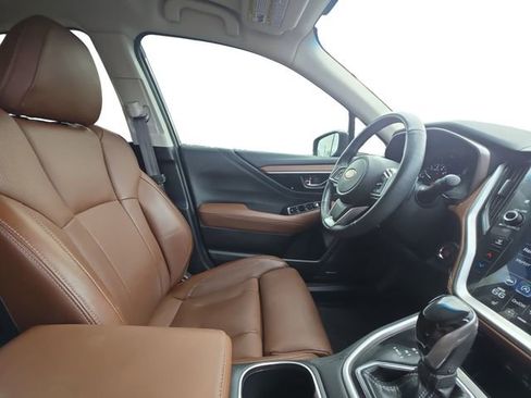 Used 2022 Subaru Outback Touring w/ Popular Package #2 image 16