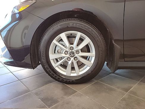 Used 2025 Toyota Camry LE image 15