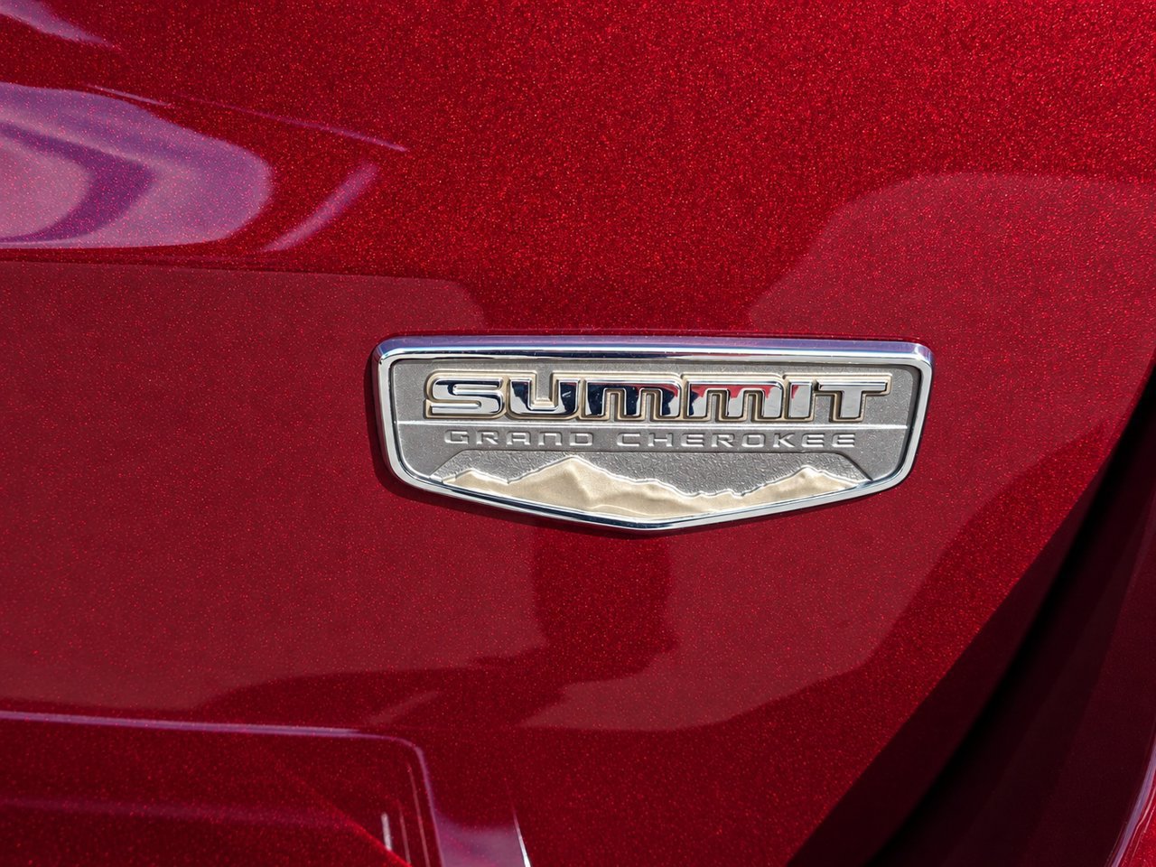 Used 2021 Jeep Grand Cherokee Summit AWD/4WD image 8