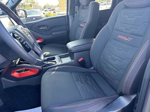 Certified 2025 Nissan Frontier Pro-X image 24