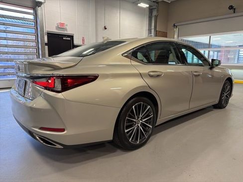 Used 2023 Lexus ES 350 w/ Premium Package image 7