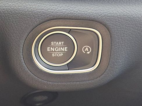 Certified 2026 Mercedes-Benz GLS 450 4MATIC image 39