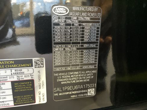 Used 2024 Land Rover Range Rover Sport SE image 38