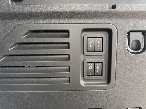 New 2026 Chevrolet Traverse High Country image 33