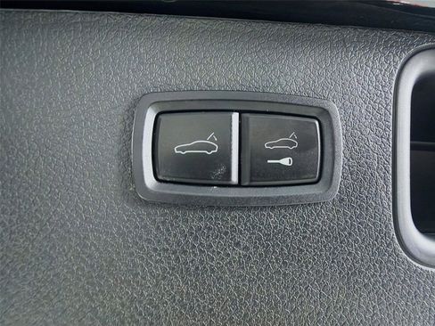 Certified 2023 Porsche Macan GTS image 24