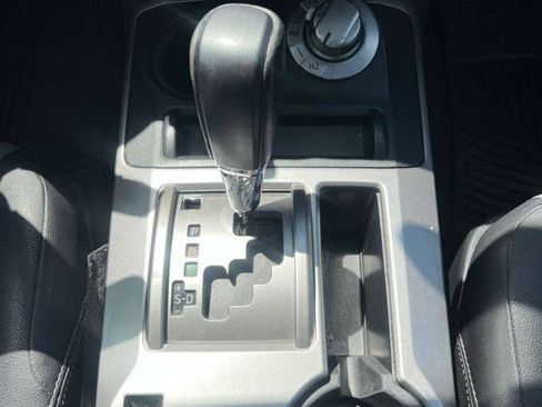 Used 2016 Toyota 4Runner SR5 Premium image 28