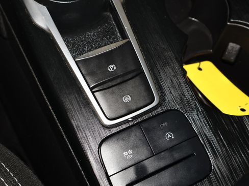 Used 2025 Ford Escape Active image 32