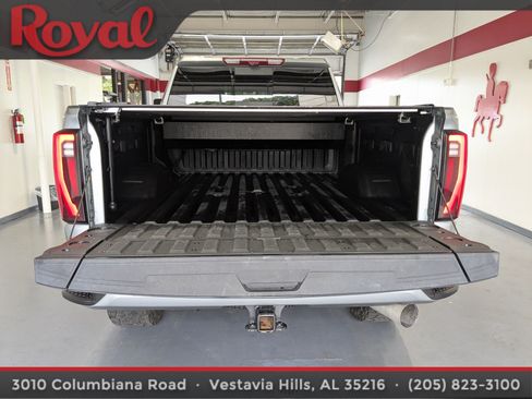 Used 2024 GMC Sierra 2500 Denali Ultimate AWD/4WD image 11