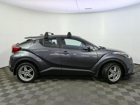 Used 2018 Toyota C-HR XLE image 12