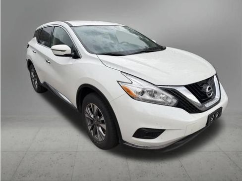 Used 2016 Nissan Murano S w/ Navigation Package AWD/4WD image 3