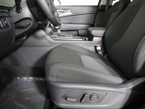 Certified 2026 Kia Sportage LX w/ LX Convenience Package image 11