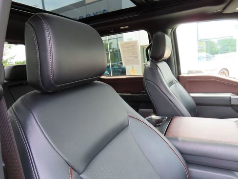 Used 2023 Ford F150 Lariat AWD/4WD image 39