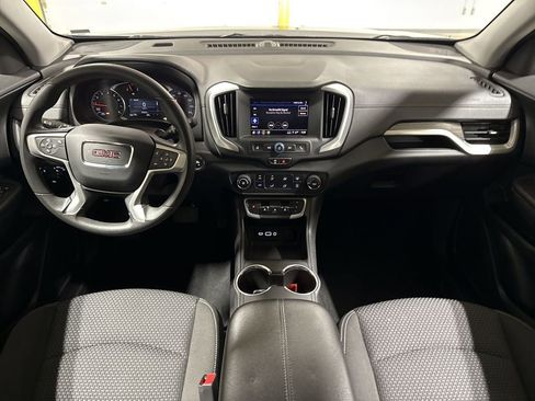 Used 2024 GMC Terrain SLE FWD image 10