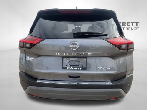 Used 2023 Nissan Rogue SV image 6