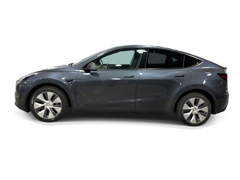 Certified 2023 Tesla Model Y Long Range AWD/4WD image 3