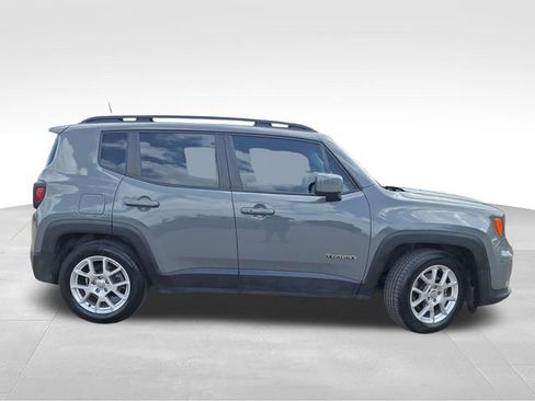 Used 2020 Jeep Renegade Latitude FWD image 8